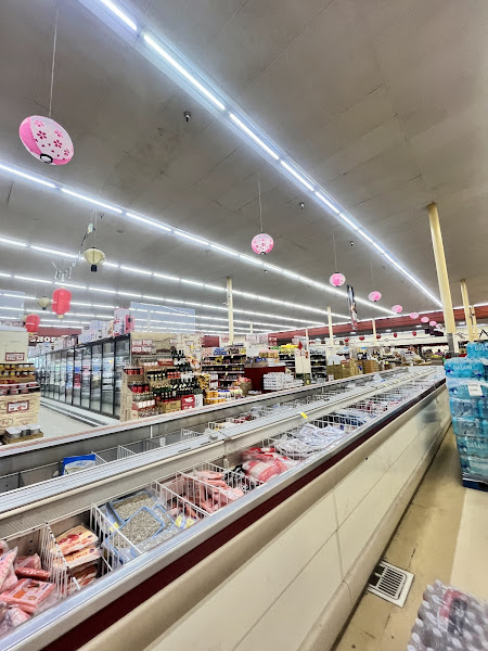 Lion Supermarket 3