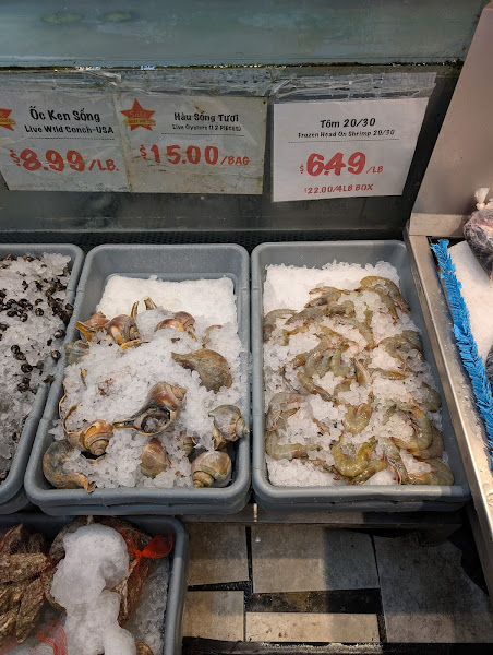 T.T Seafood Center 3