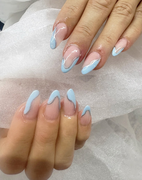 LAVISH NAILS & LASHES