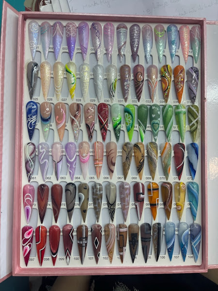 LAVISH NAILS & LASHES 3