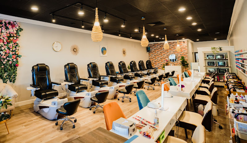 Pinko Nails & Spa 1