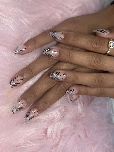 AEON Nails Spa & Hair 4