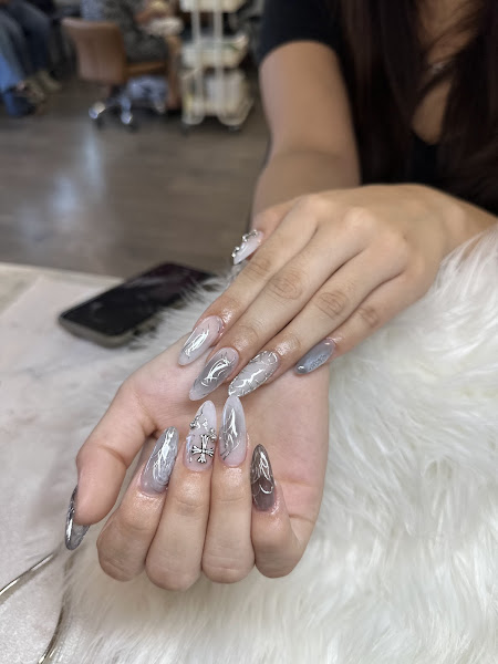 Top Coat Nail Bar 2