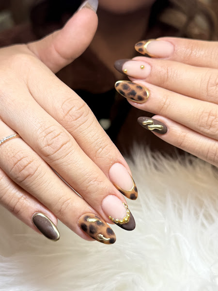 Top Coat Nail Bar 3