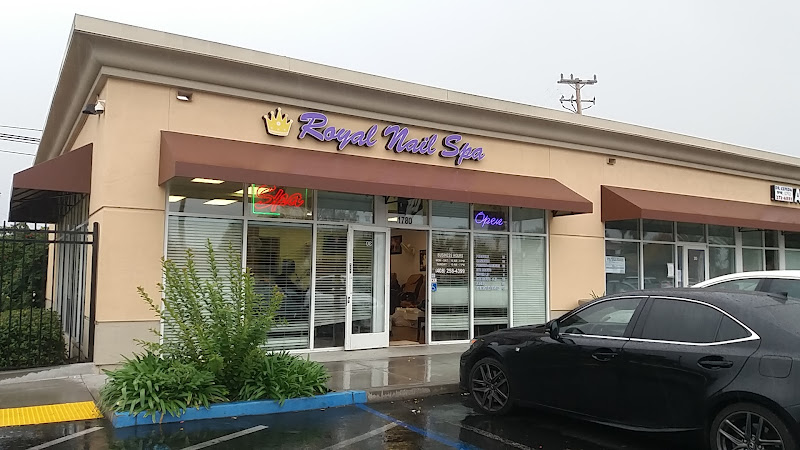 Royal Nail Spa 3