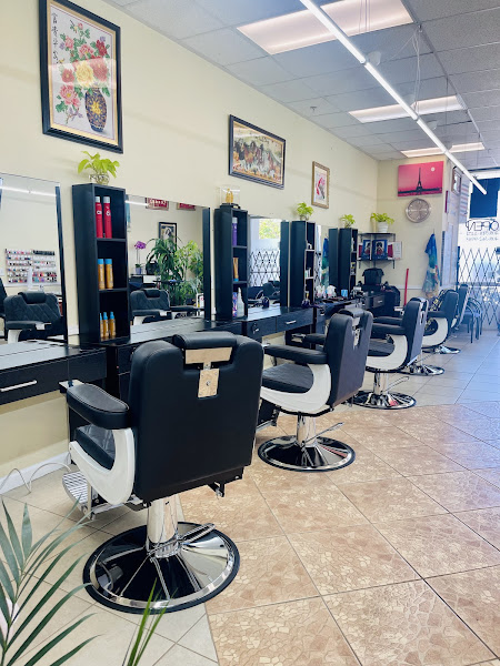 HT Beauty Salon & Beyond 2