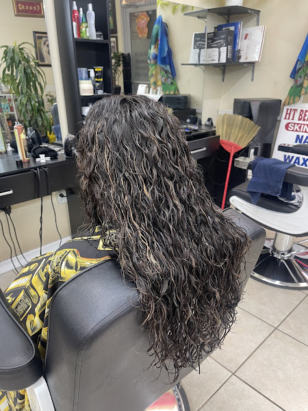 HT Beauty Salon & Beyond 3