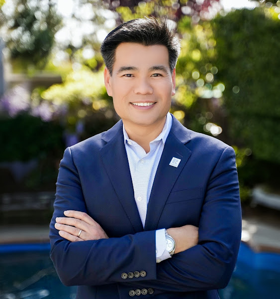 Triet Nguyen, REALTOR-Broker | Tera Real Estate