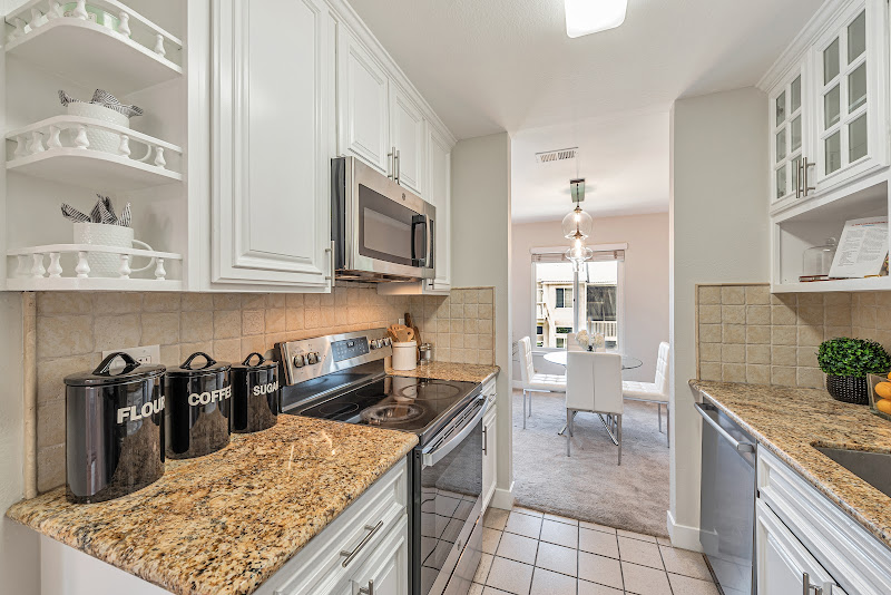 Amanda Vang Real Estate 4