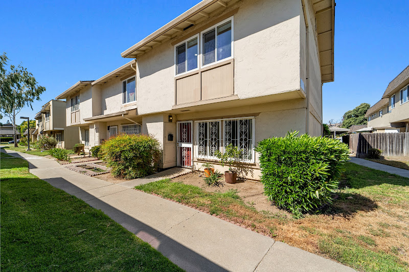 Oanh Nguyen - Realtor & Loan Officer 4