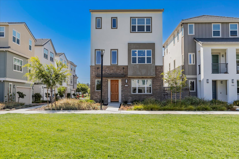 Infiniti Real Estate 4