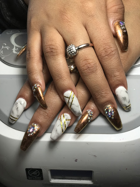 Eden's nails spa 4