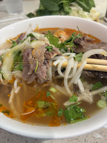 Hue Kitchen 4