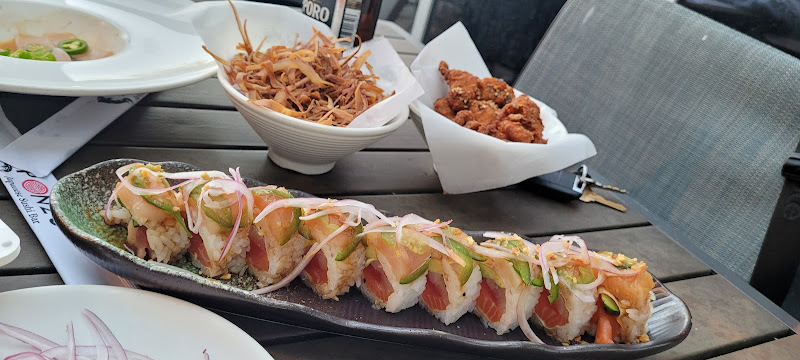 Ponzu Japanese Sushi Bar 4
