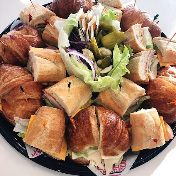 Lee's Sandwiches 3