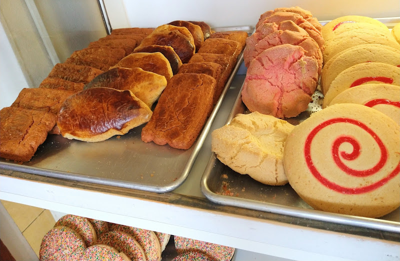 Chelo's Bakery 2