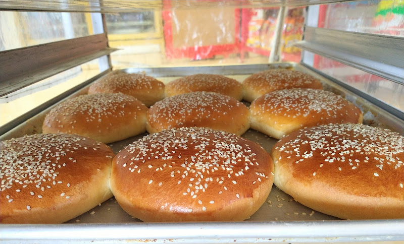 Chelo's Bakery 4