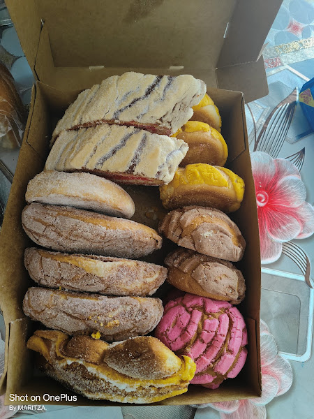 Rosas Pasteleria Panaderia 3