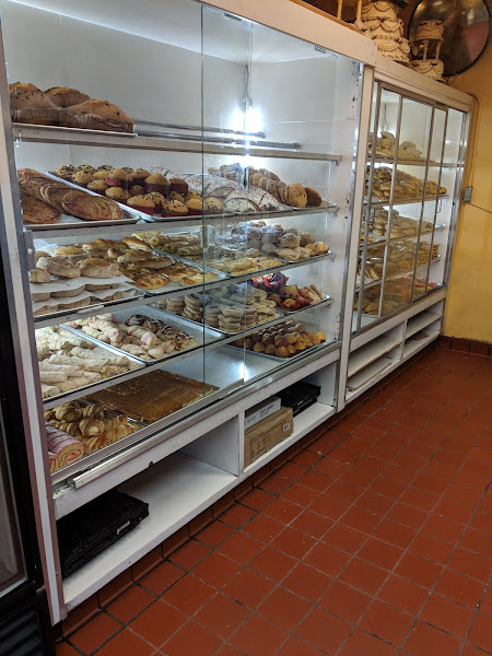 El Panadero - Pasteleria 3