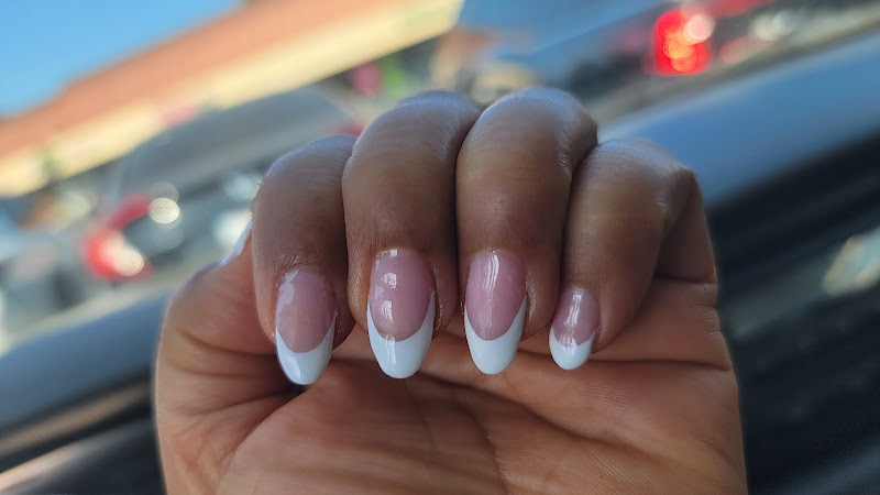 Nails Plus 4