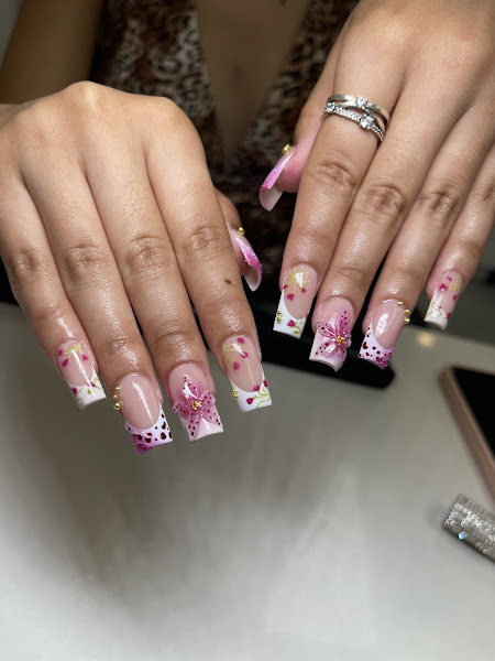 Family Nails 1