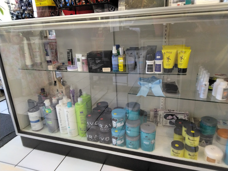 Aneida's Beauty Salon 3