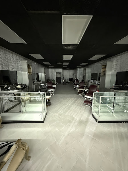 Royale Barbershop 1