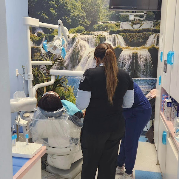 Pinales Dental Clinic 5