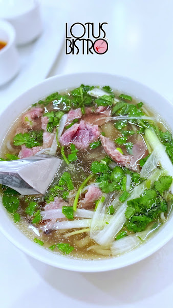 LOTUS BISTRO 2