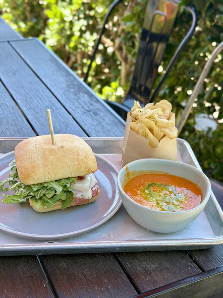 Sessions West Coast Deli - Woodbridge 4