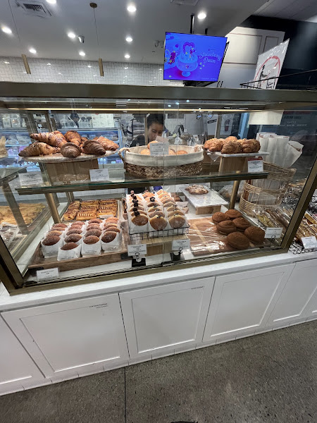 TOUS les JOURS Bakery Café - Irvine 5
