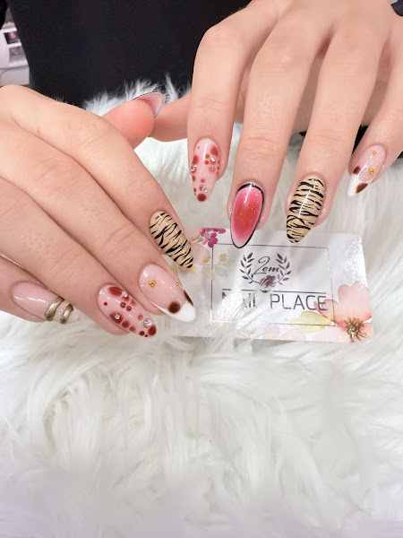 2EM NAIL PLACE 4