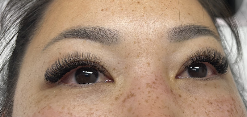 Enchante Spa Nails & Lashes 4