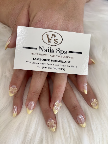 V’s Nails Spa 3