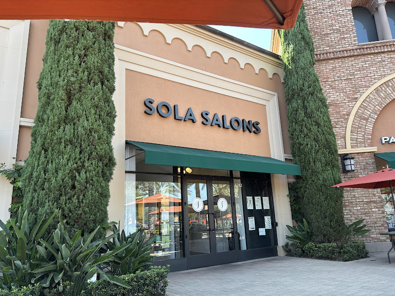 Neighborhood salon (sola salons #9) 4