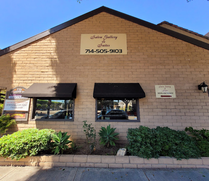 Salon Gallery & Suites 3