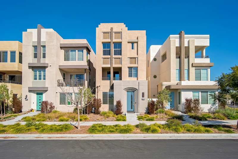 Jessica Hong - Realty One Group 4