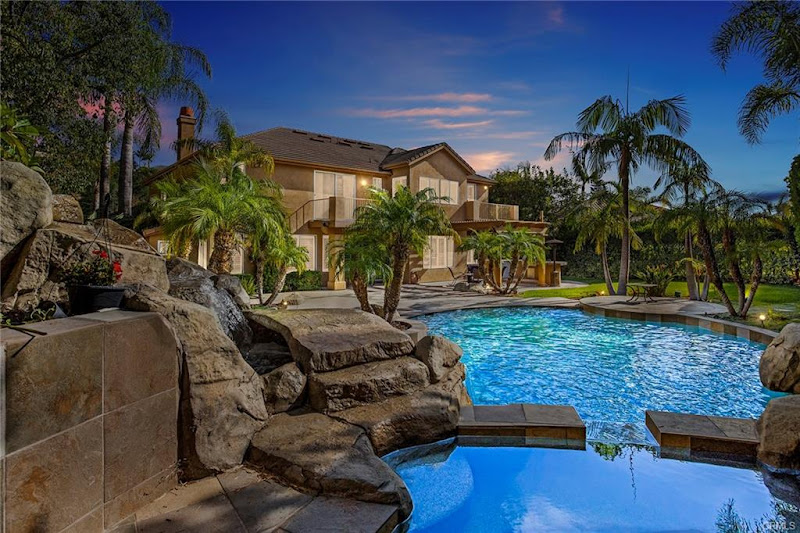 Berkshire Hathaway HomeServices California Properties: Irvine Office 3