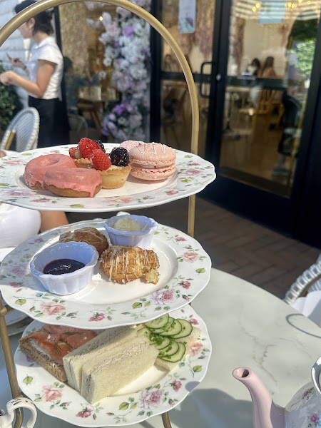 Morning Lavender Boutique & Cafe 4