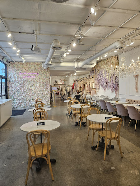 Morning Lavender Boutique & Cafe 5