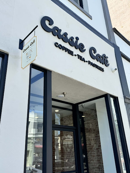 Cassie Café 1
