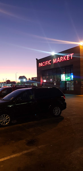 Lee's Market 1