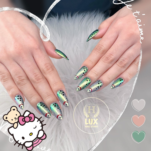 Lux Nail Studio 4