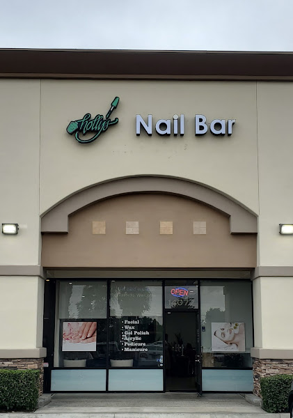 Holly's Nail Bar 1