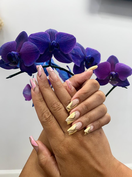 Holly's Nail Bar 3