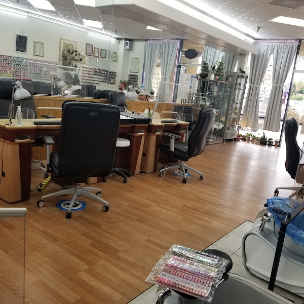 Beyond Nails Spa & Skin 2