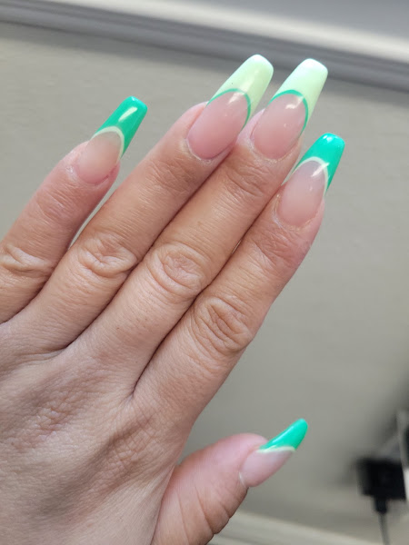Lovely Nails 4