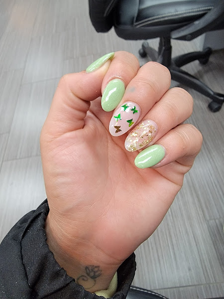 OC NAIL BAR 3
