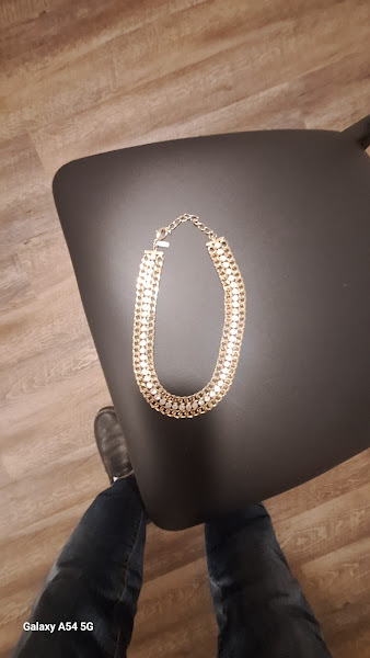Jewelry Exchange Call Center | Tustin Diamond Superstore. 3