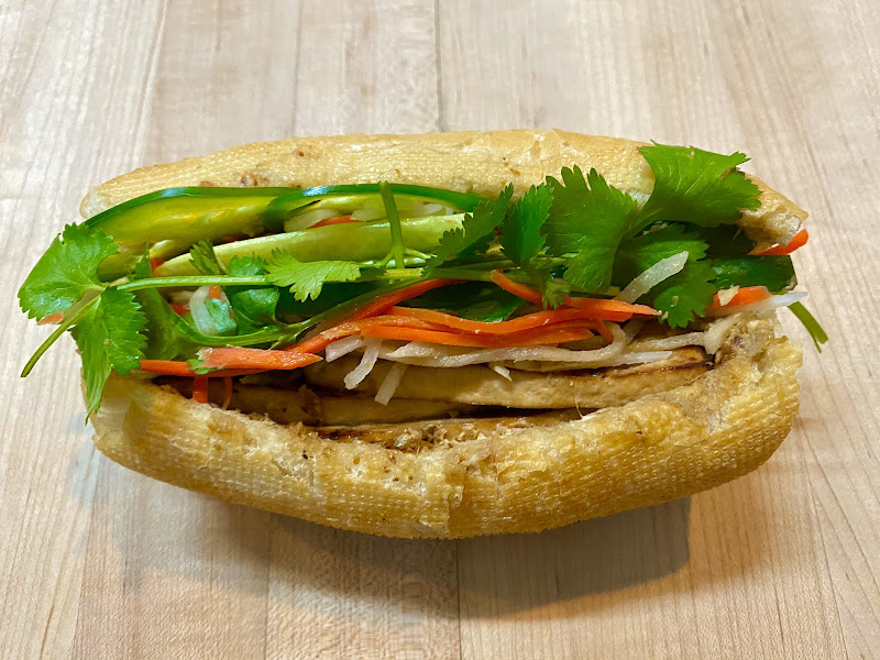 Bé Ù - Vietnamese Street Food & Comfort Food 3
